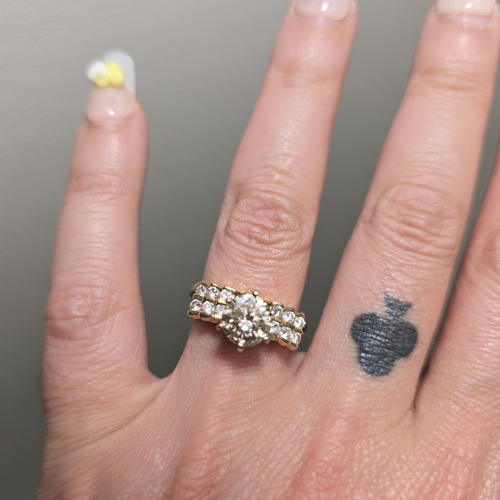 Elegant VINTAGE Diamond & Gold Women's Engagement & Wedding Band Set